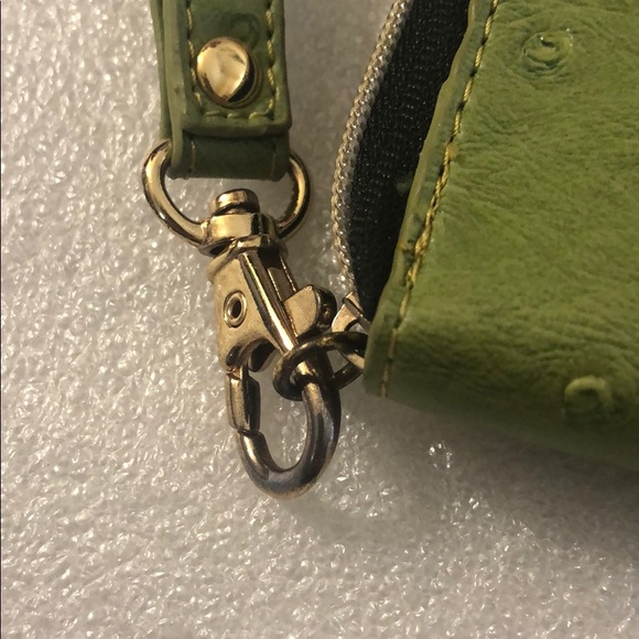 Perillini olive green wristlet - Picture 14 of 16